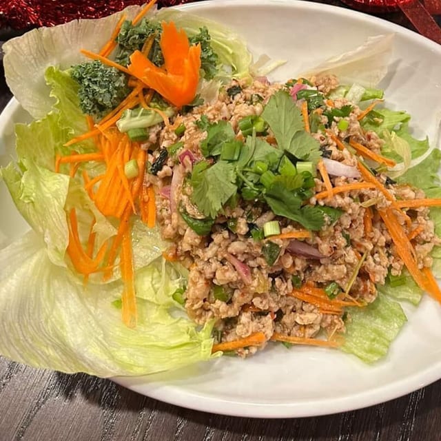 Labb Salad.