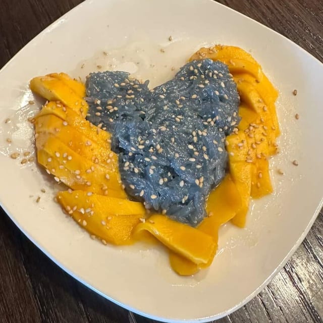 Sweet Sticky Rice w/Fresh Mango.